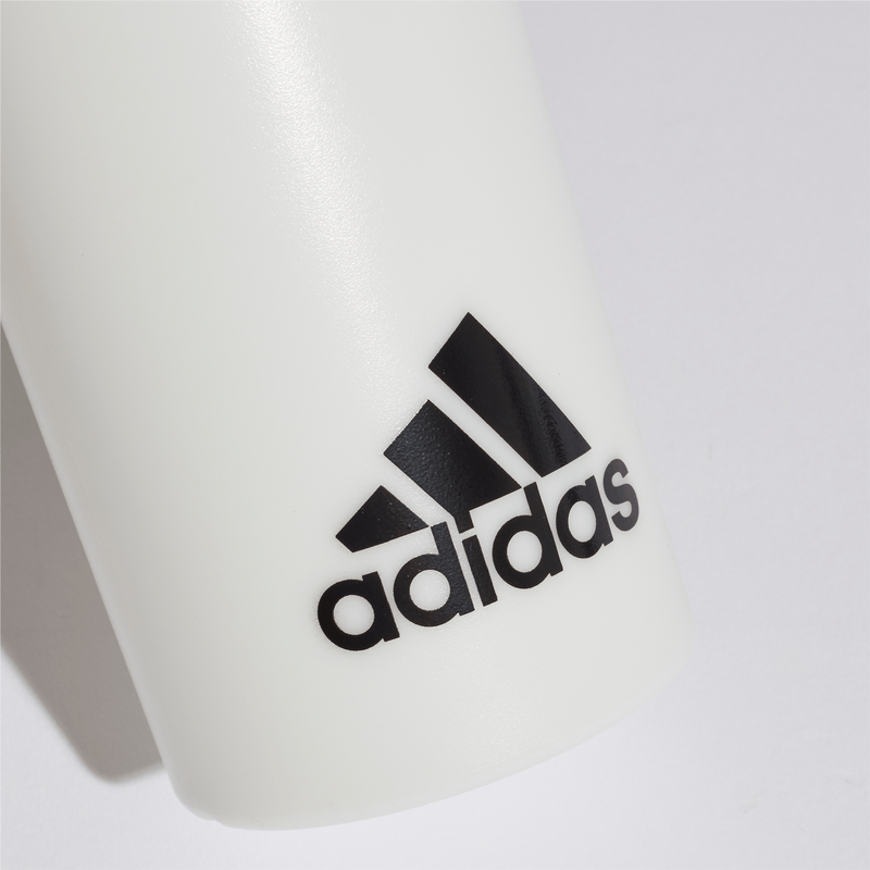 Botella--Performance-05-l