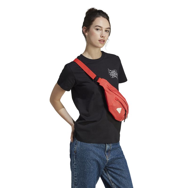 Camiseta-Brand-Love-Graphic