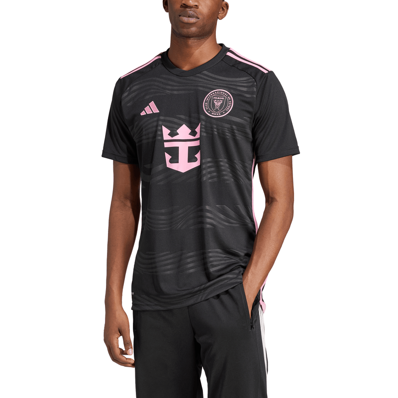 JE9744-5-APPAREL-On-Model-Front-View