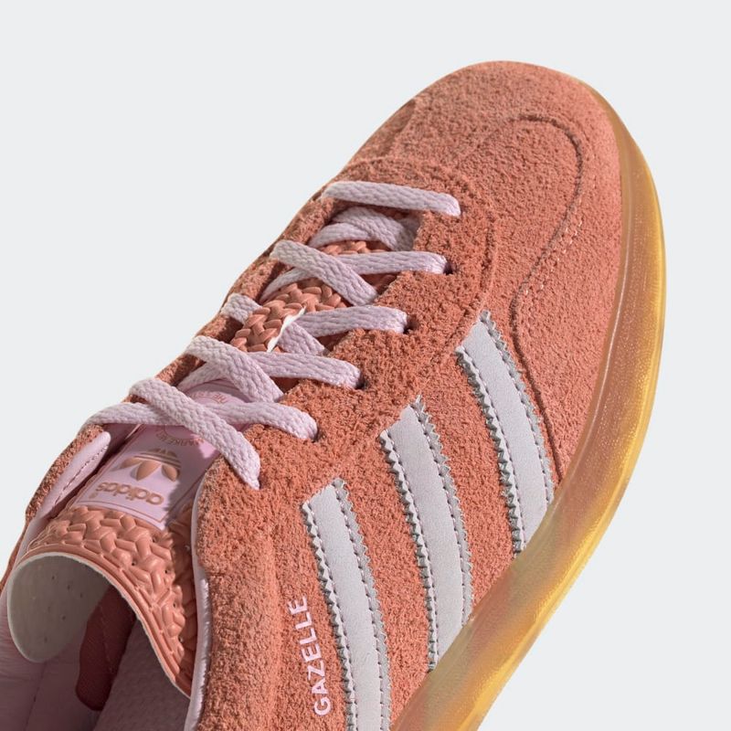 GAZELLE-INDOOR-W