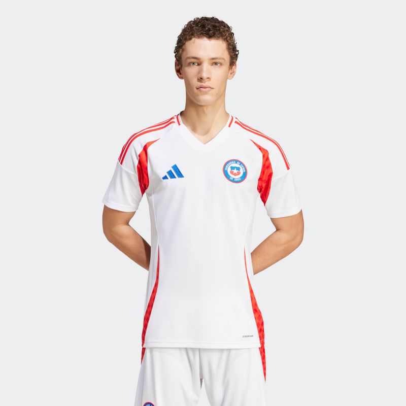 IQ0674_4_APPAREL_On-Model_Standard-View