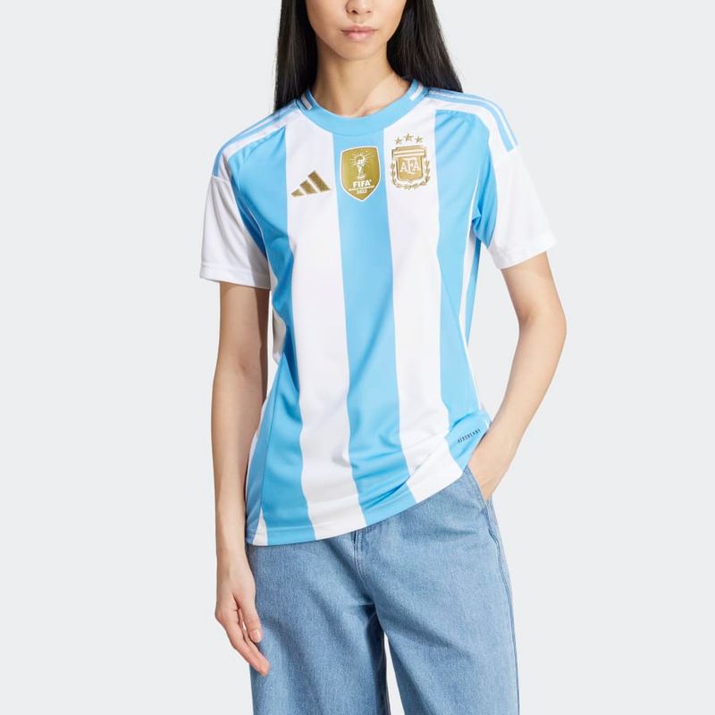 IP8386_5_APPAREL_On-Model_Front-View