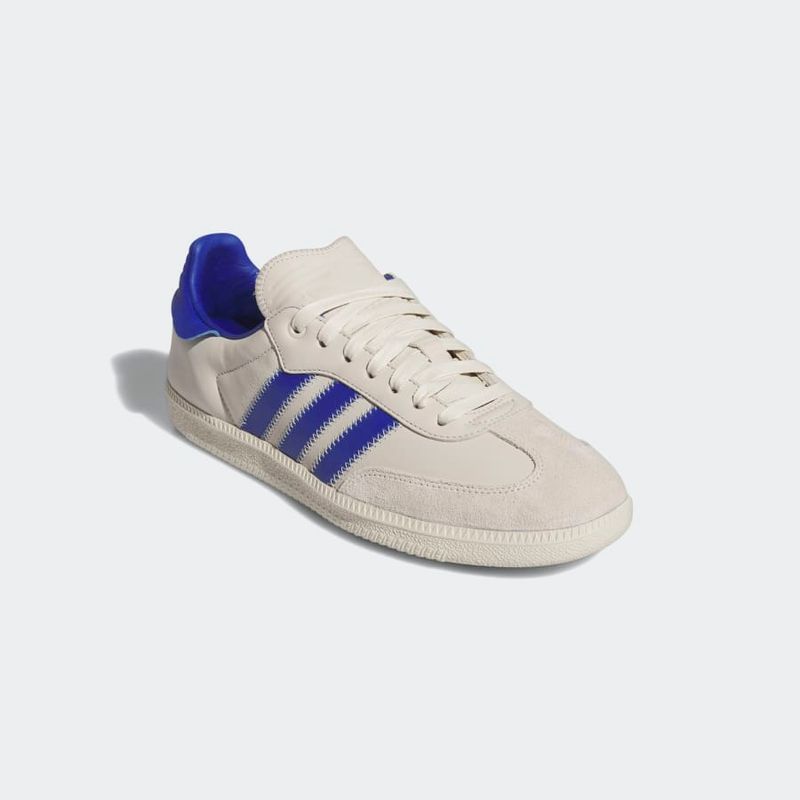 IG2088_6_FOOTWEAR_Photography_Front-Lateral-Top-View_grey