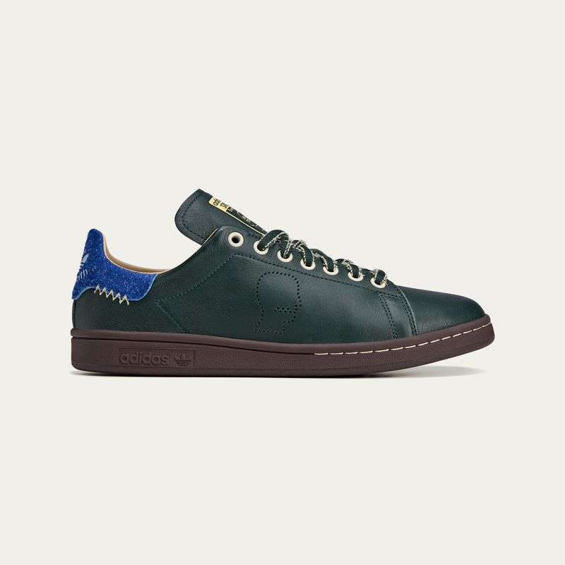 IH3433_1_FOOTWEAR_Photography_Side-Lateral-Center-View_grey