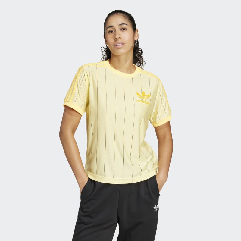 IT9869_3_APPAREL_On-Model_Standard-View_grey