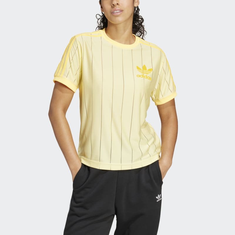 IT9869_4_APPAREL_On-Model_Front-View_grey