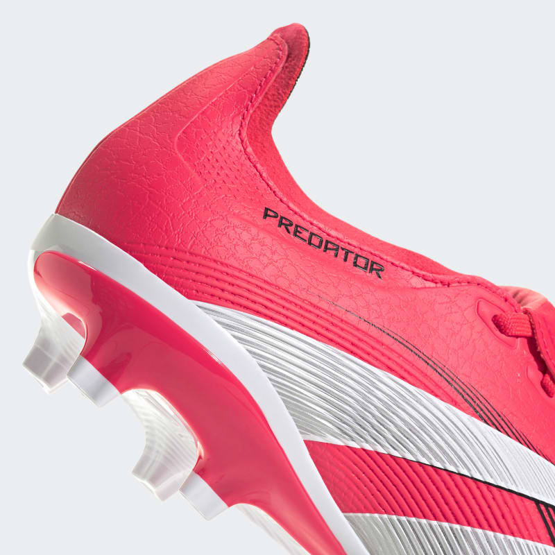 ID1319_11_FOOTWEAR_PREDATOR