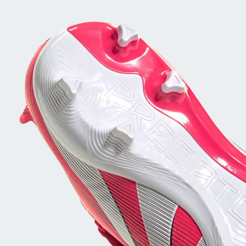 ID1319_11_FOOTWEAR_PREDATOR