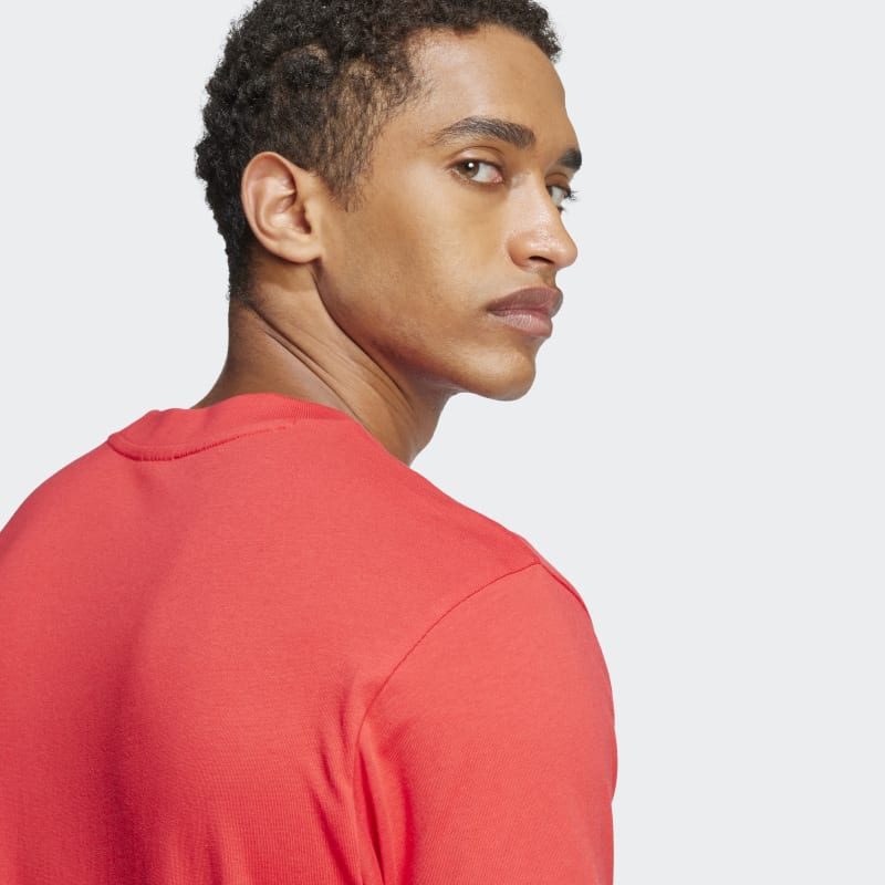 JE8934_6_APPAREL_On-Model_Detail-View-2_grey.jpg