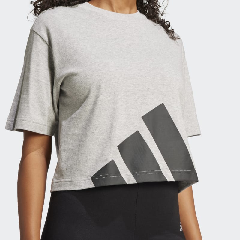 JG8738_8_APPAREL_On-Model_Detail-View-2_grey.jpg