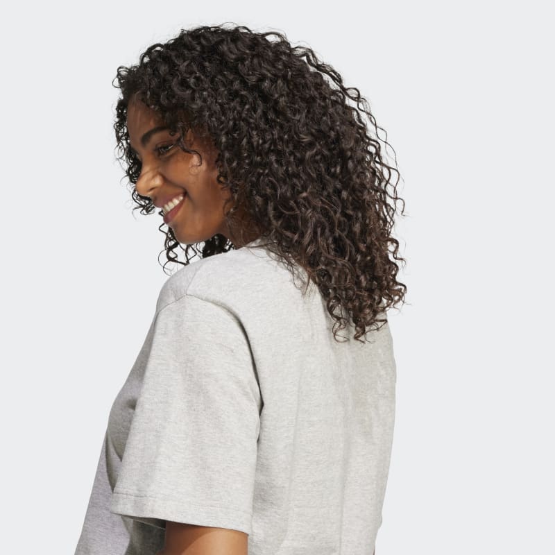 JG8738_7_APPAREL_On-Model_Detail-View-1_grey.jpg