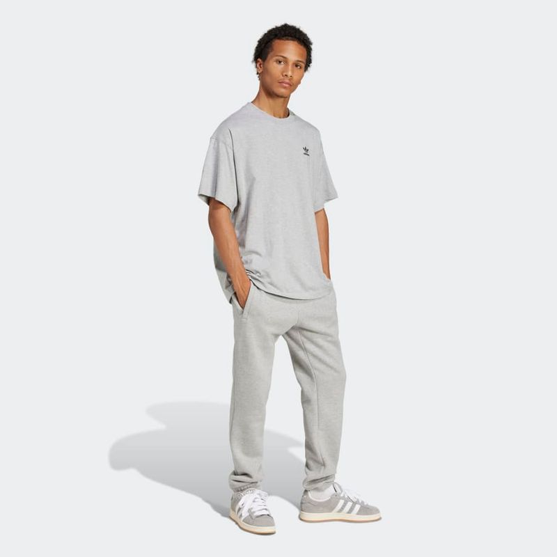 JD0375_4_APPAREL_On Model_Walking View_grey.jpg