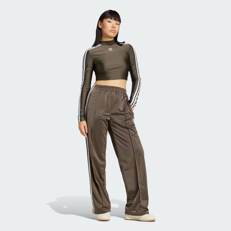 Pants_deportivos_Firebird_Holgado_Verde_IY4721_25_model.jpg