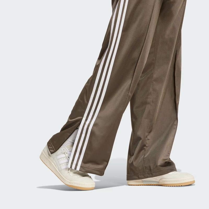 Pants_deportivos_Firebird_Holgado_Verde_IY4721_42_detail.jpg