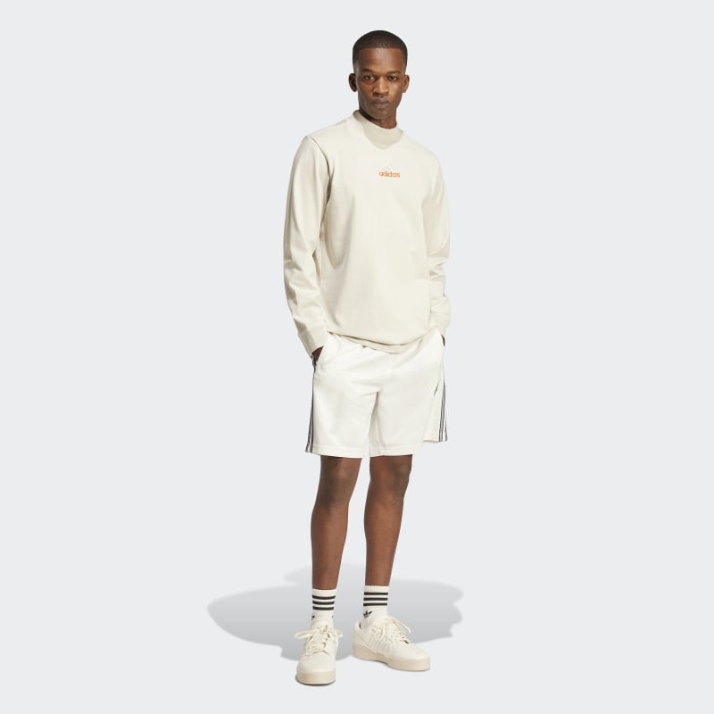 JD5402_5_APPAREL_On Model_Walking View_grey.jpg