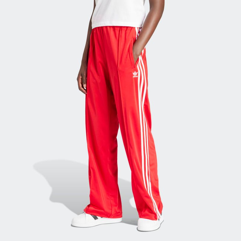 IP0632_3_APPAREL_On-Model_Standard-View_grey.jpg