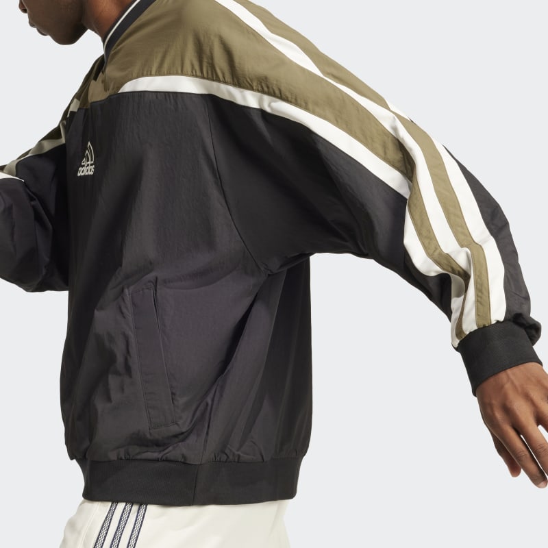 JD5395_7_APPAREL_On-Model_Detail-View-2_grey.jpg