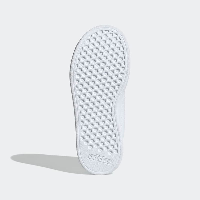 ID1305_4_FOOTWEAR_Photography_Bottom-View_grey.jpg