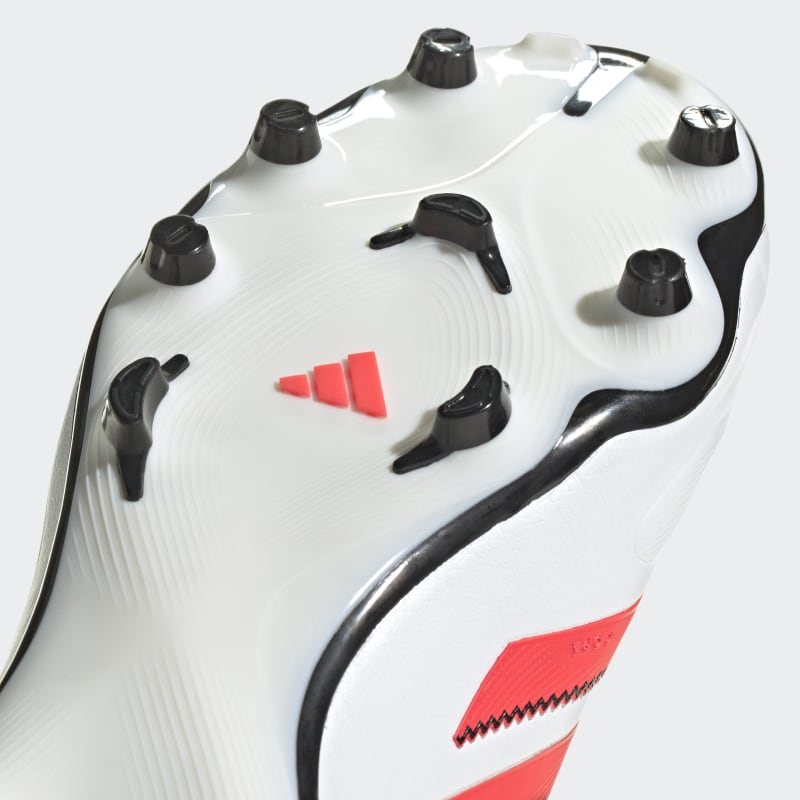 ID9049_8_FOOTWEAR_Photography_Detail-View-2_grey.jpg