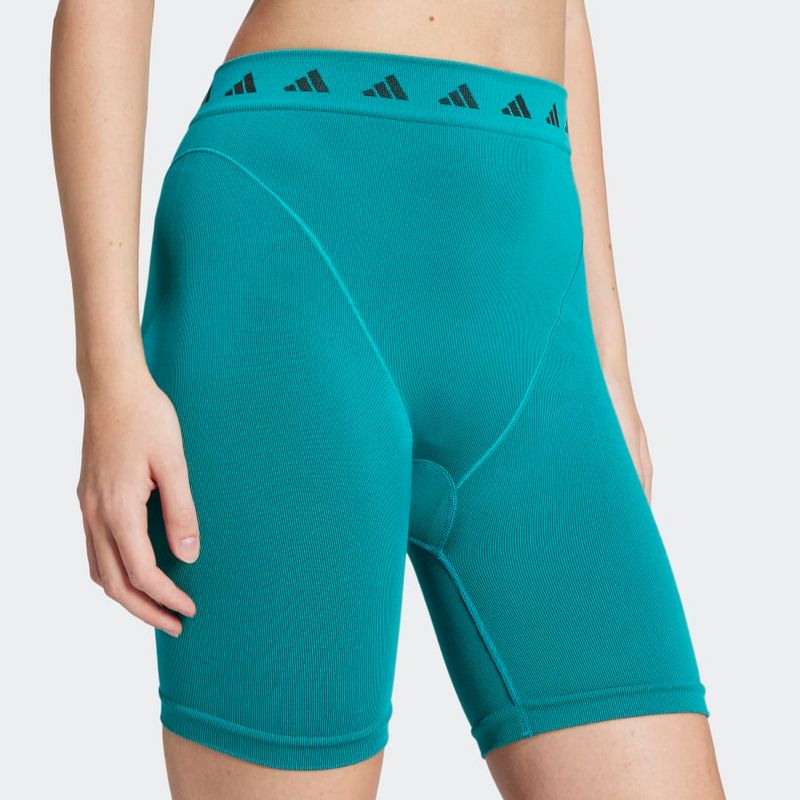 JJ0297_6_APPAREL_On-Model_Detail-View-2_grey.jpg