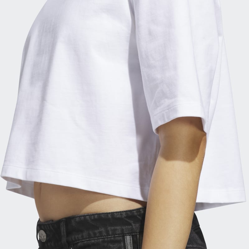 JJ3385_7_APPAREL_On Model_Detail View 2_grey.jpg