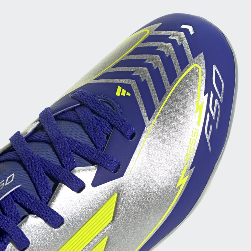 IH0924_7_FOOTWEAR_Photography_Detail View 1_grey.jpg