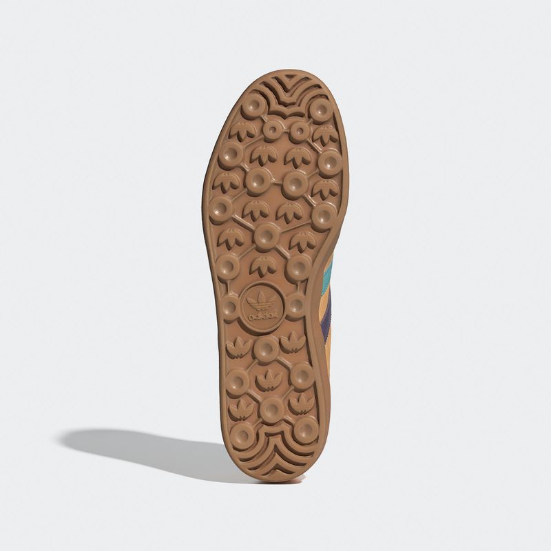 IG1636_4_FOOTWEAR_Photography_Bottom View_grey.jpg