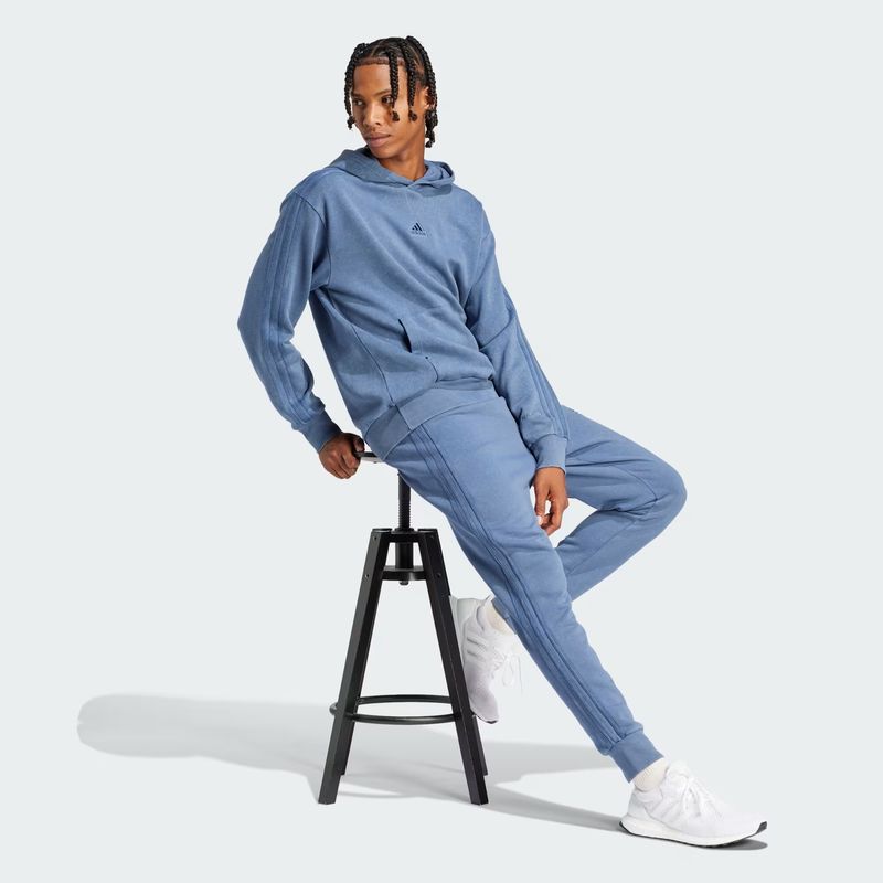 Pantalon_ALL_SZN_3_Rayas_Garment-Wash_en_Felpa_Francesa_Azul_IR5202_25_model.jpg