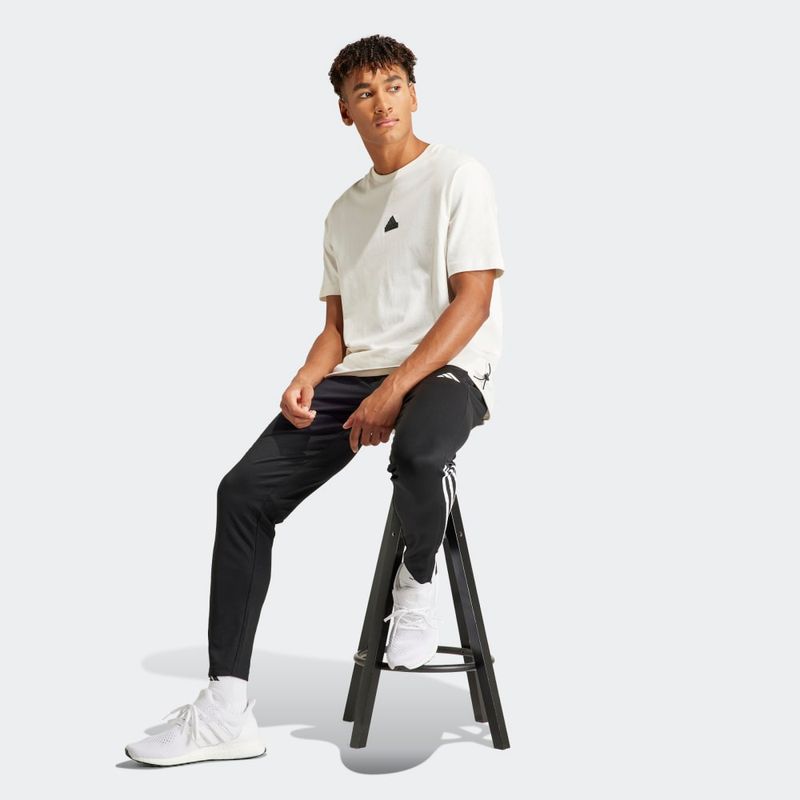 IR7848_6_APPAREL_On Model_Walking View_grey.jpg