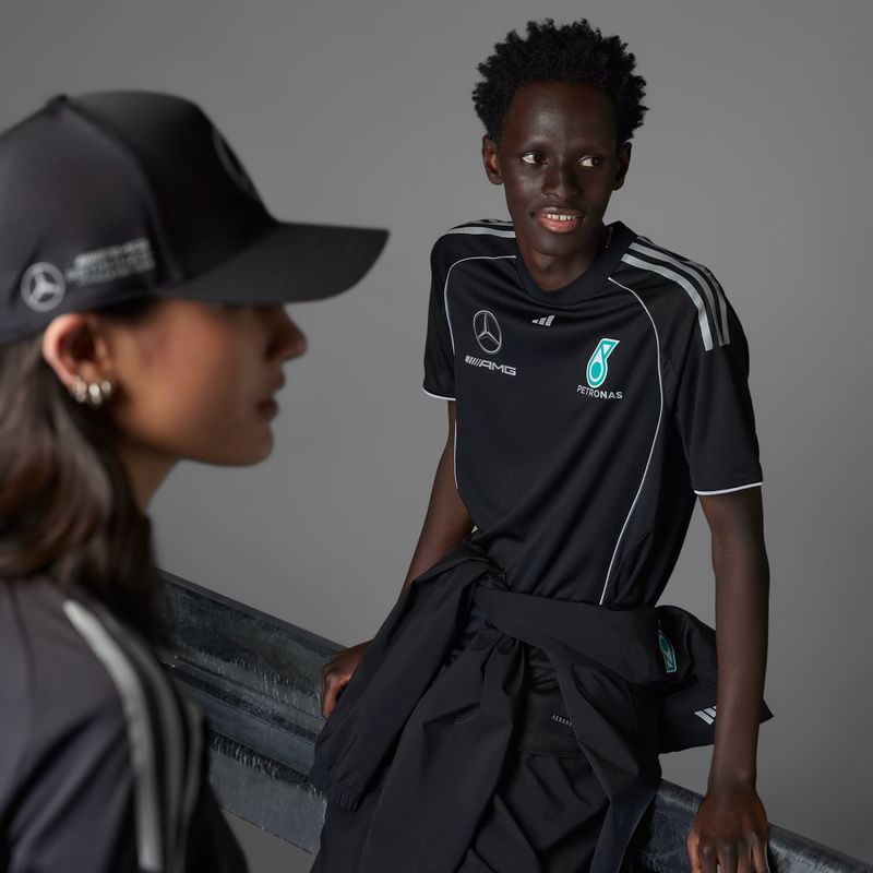 Camiseta_de_Mecanico_Mercedes_-_AMG_PETRONAS_F1_Team_Negro_JX8245_HM5.jpg