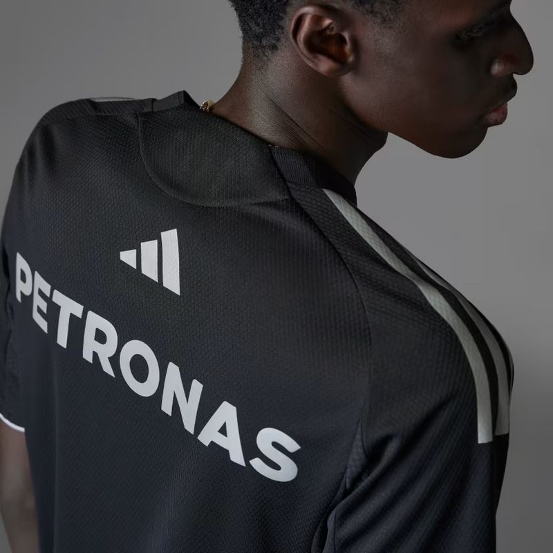 Camiseta_de_Mecanico_Mercedes_-_AMG_PETRONAS_F1_Team_Negro_JX8245_HM8.jpg