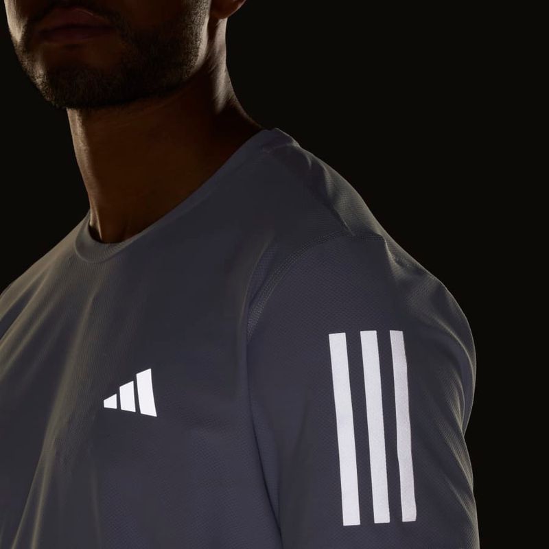 IN1501_9_APPAREL_On Model_Detail View 3_grey.jpg