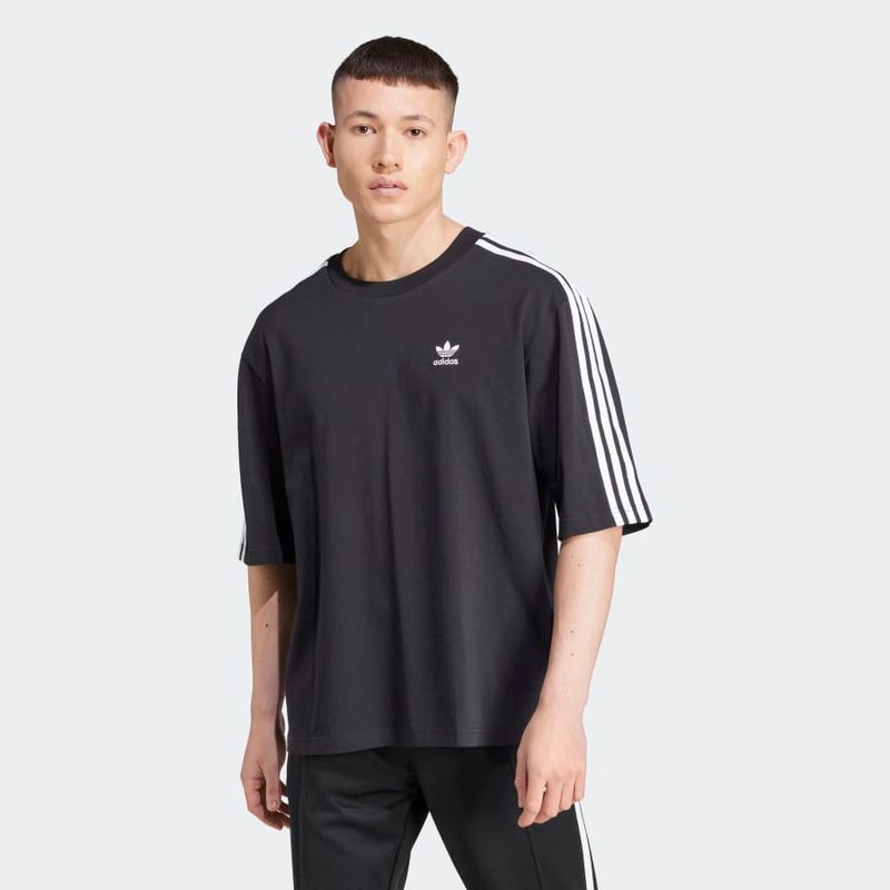 IZ1832_3_APPAREL_On Model_Standard View_grey.jpg