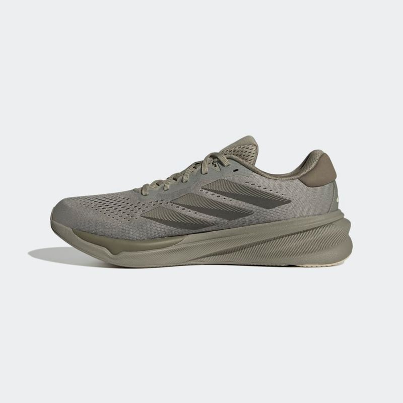 IH8646_5_FOOTWEAR_Photography_Side Medial Center View_grey.jpg