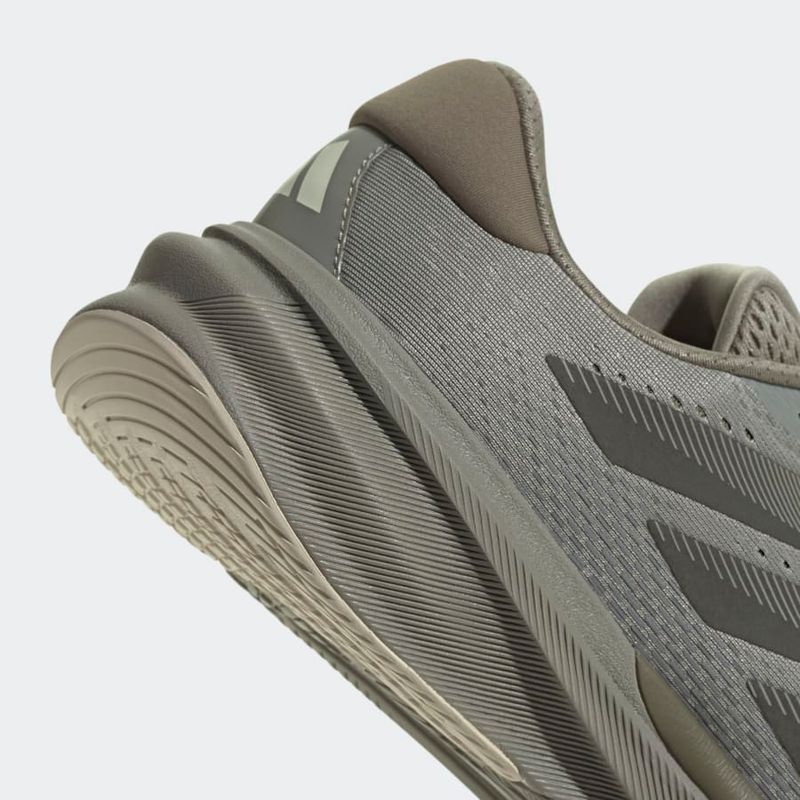 IH8646_8_FOOTWEAR_Photography_Detail View 1_grey.jpg