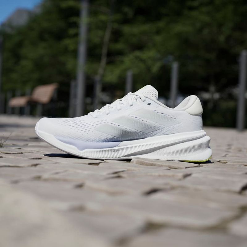 IH8658_19_FOOTWEAR_Photography_HeroMrktng View 7.jpg