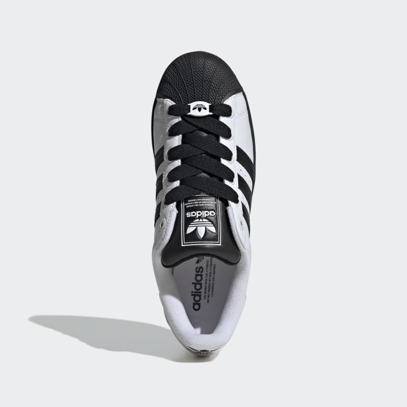 JI0124_3_FOOTWEAR_Photography_Top-Portrait-View_grey.jpg