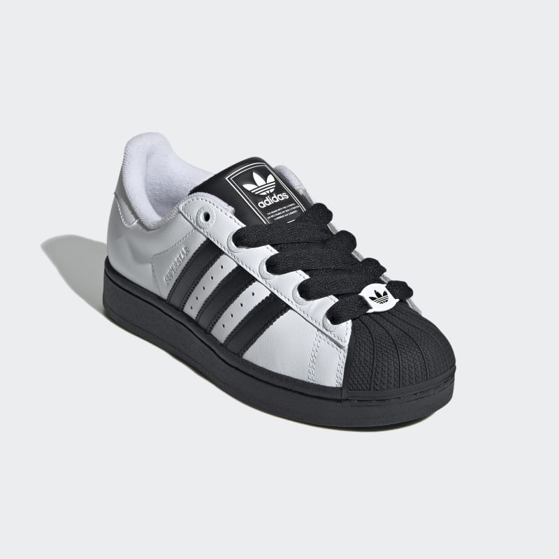 JI0210_6_FOOTWEAR_Photography_Front Lateral Top View_grey.jpg