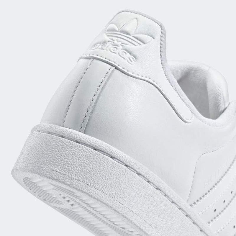 JH7006_8_FOOTWEAR_Photography_Detail View 1_grey.jpg
