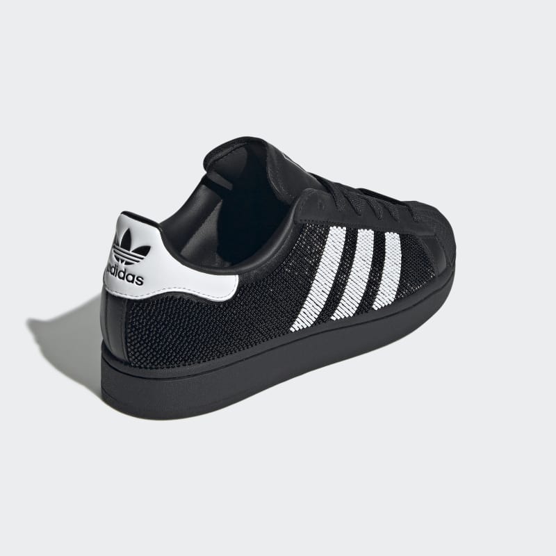 JH7098_7_FOOTWEAR_Photography_Back Lateral Top View_grey.jpg