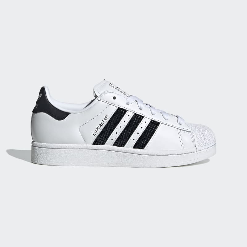 JP9678_1_FOOTWEAR_Photography_Side-Lateral-Center-View_grey.jpg