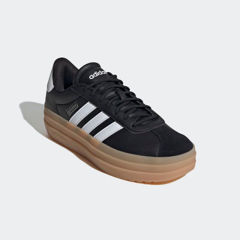 IH3081_6_FOOTWEAR_Photography_Front-Lateral-Top-View_grey.jpg