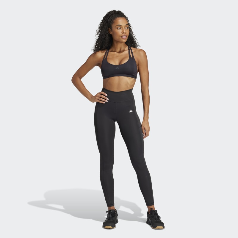 IW8670_8_APPAREL_On Model_Standard Outfit View_grey.jpg