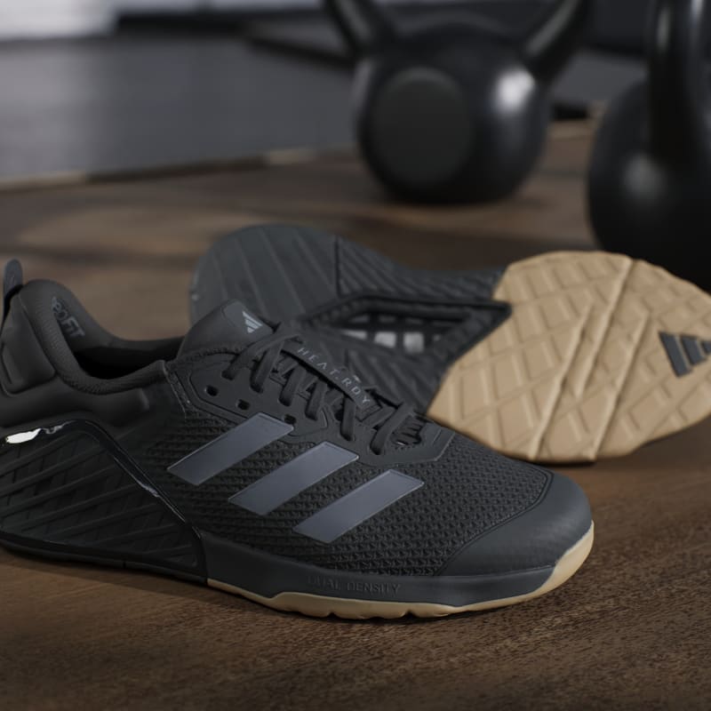 ID8632_24_FOOTWEAR_Photography_HeroMrktng-View-11.jpg