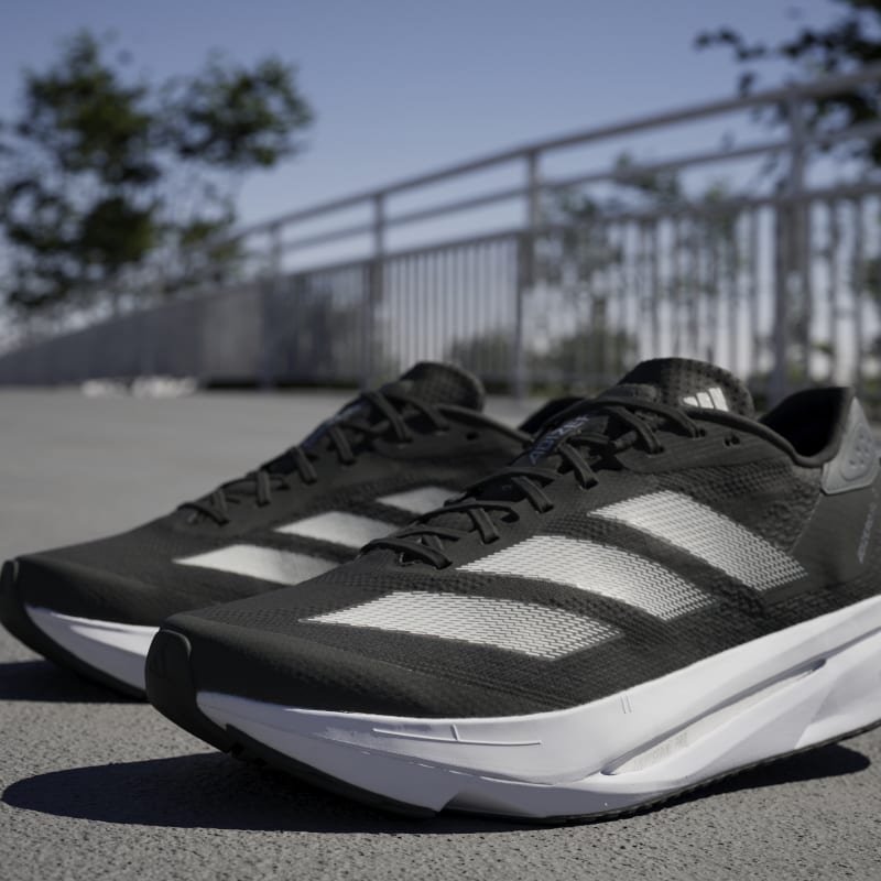 IF6748_20_FOOTWEAR_Photography_HeroMrktng View 9.jpg