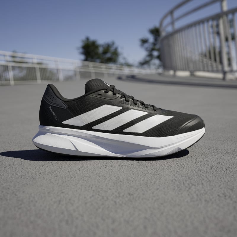 IH8218_16_FOOTWEAR_Photography_HeroMrktng View 3.jpg