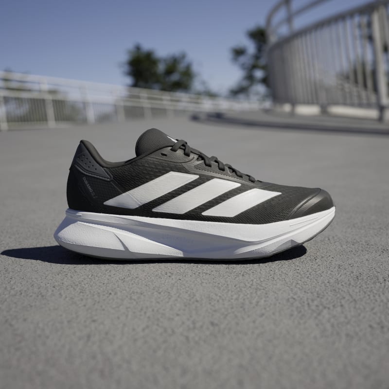 IH8225_16_FOOTWEAR_Photography_HeroMrktng View 3.jpg