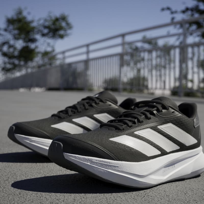 IH8225_22_FOOTWEAR_Photography_HeroMrktng View 9.jpg
