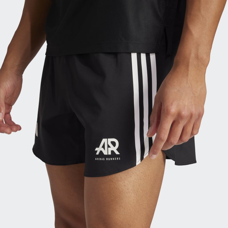 JC7371_6_APPAREL_On-Model_Detail-View-1_grey.jpg