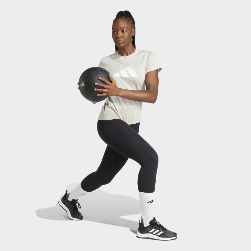 JC9594_5_APPAREL_On Model_Walking View_grey.jpg